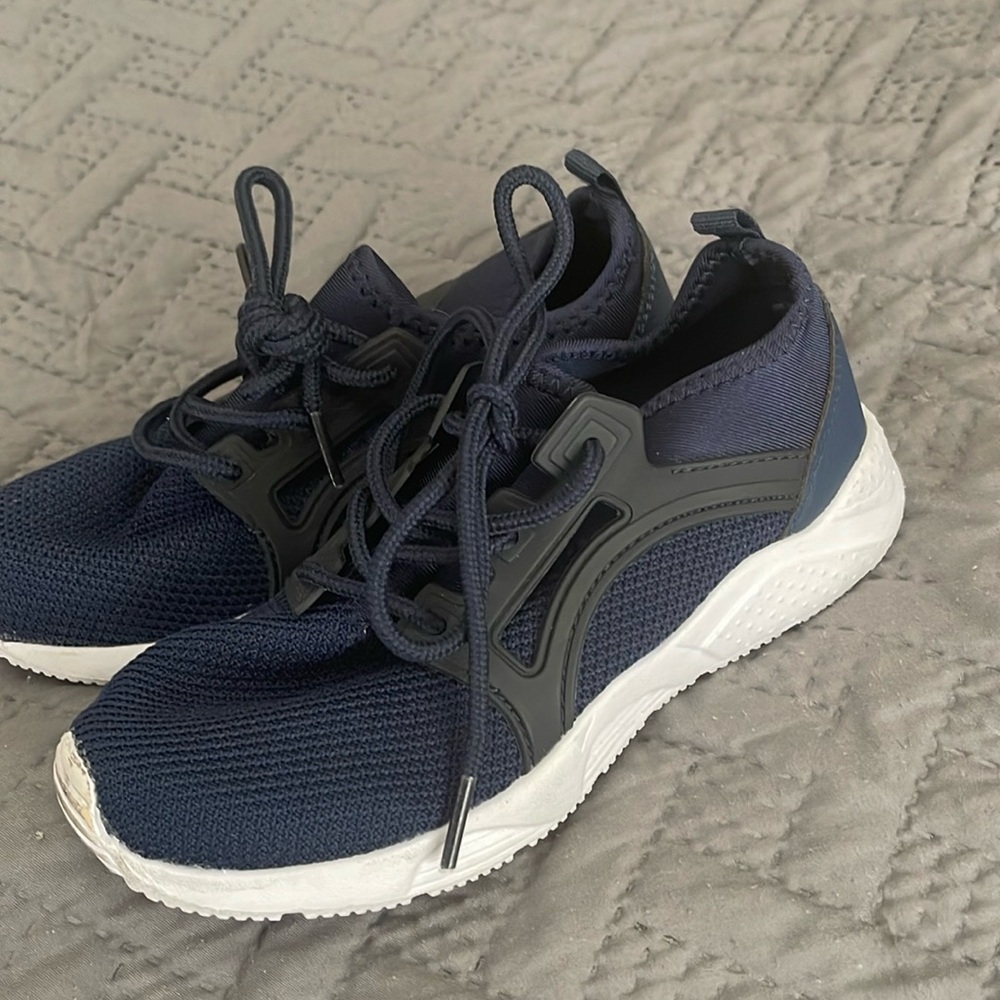 Boys size 1 sneakers